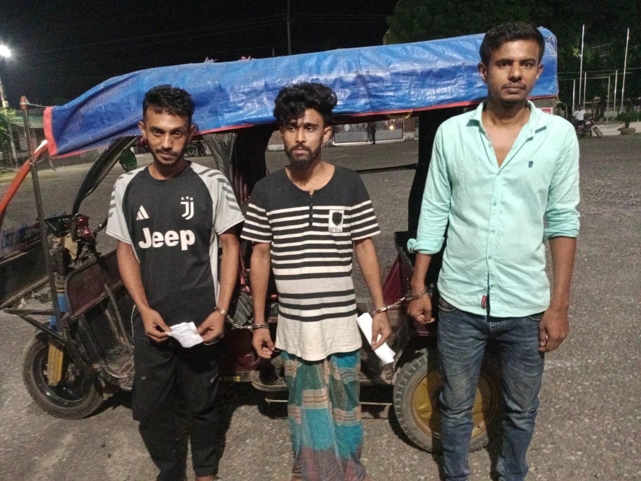 চুয়াডাঙ্গায় ইয়াবা ও টাপেন্টাডলসহ ৩ জন গ্রেফতার, ৩ মাসের কারাদণ্ড