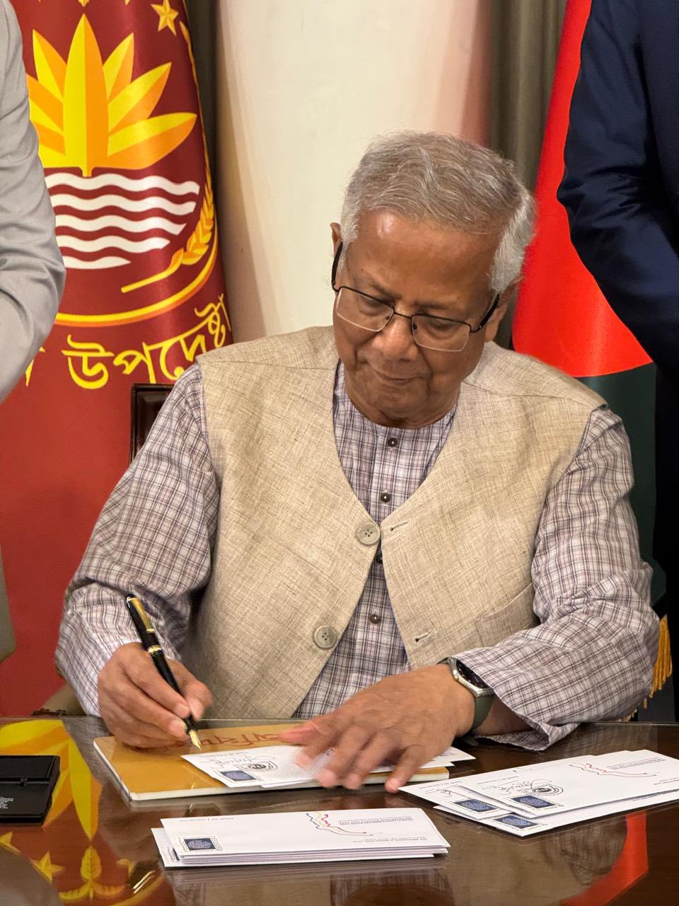 রাষ্ট্র চেয়েছিল নেতা, ইউনূস দিলেন নৈতিকতা