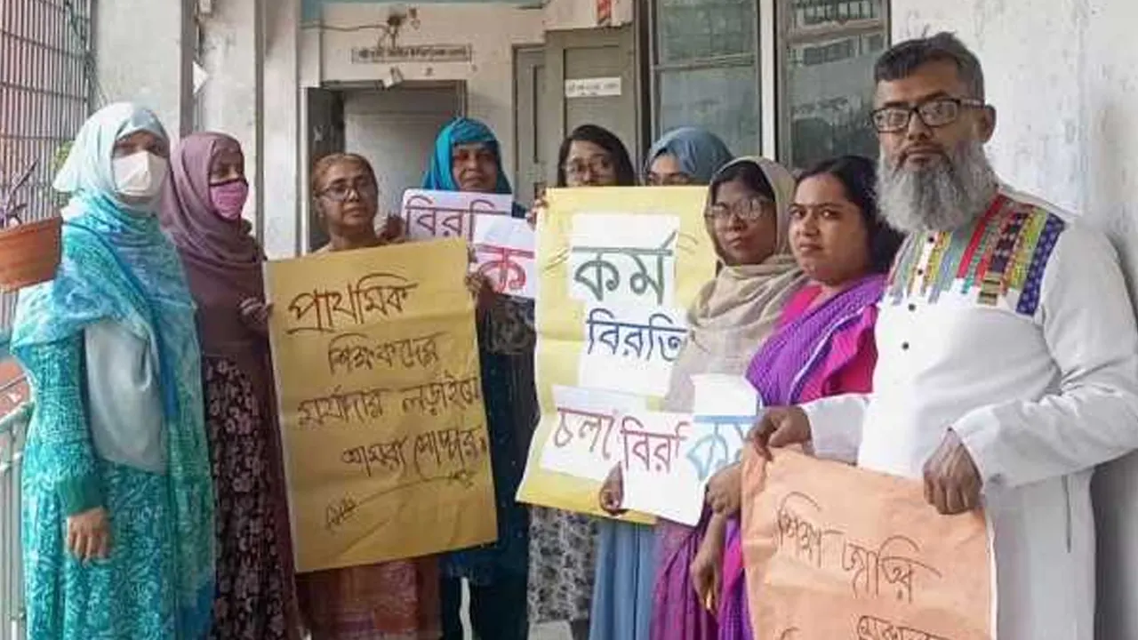 "শিক্ষকদের কথা শুনতে মাঠে নামছেন গণশিক্ষা উপদেষ্টা, বৈঠক বৃহস্পতিবার"