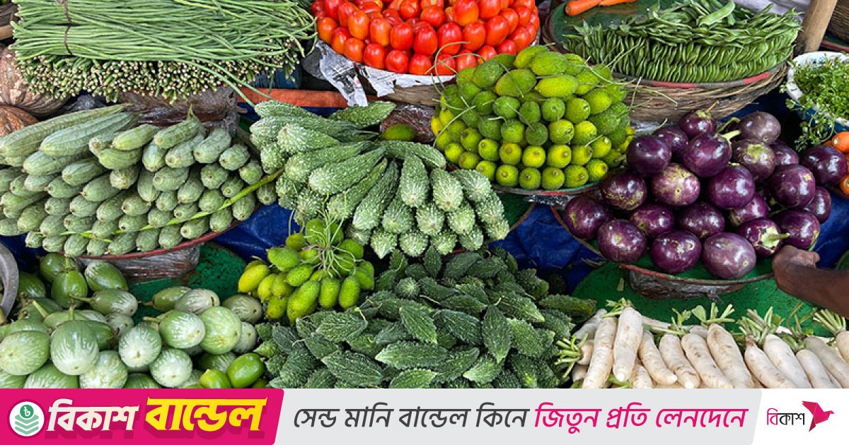 ‘সবজির দামে লাগাম নেই, সাধারণ মানুষ কী খেয়ে বাঁচবে’ 