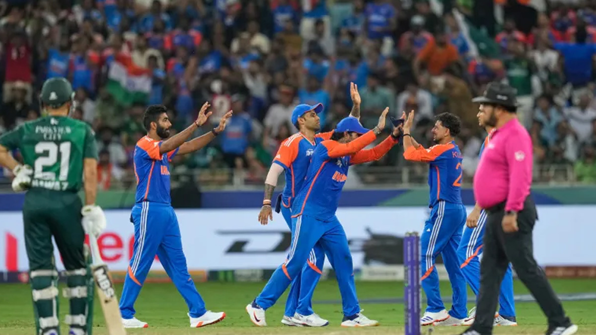 শিরোপা জিততে ভারতের দরকার ১৪৭