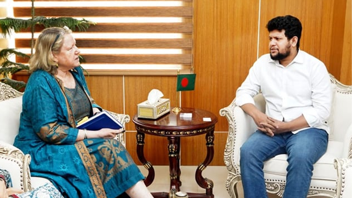 তথ্য উপদেষ্টার সঙ্গে ইউনেস্কোর বাংলাদেশ প্রতিনিধির সাক্ষাৎ