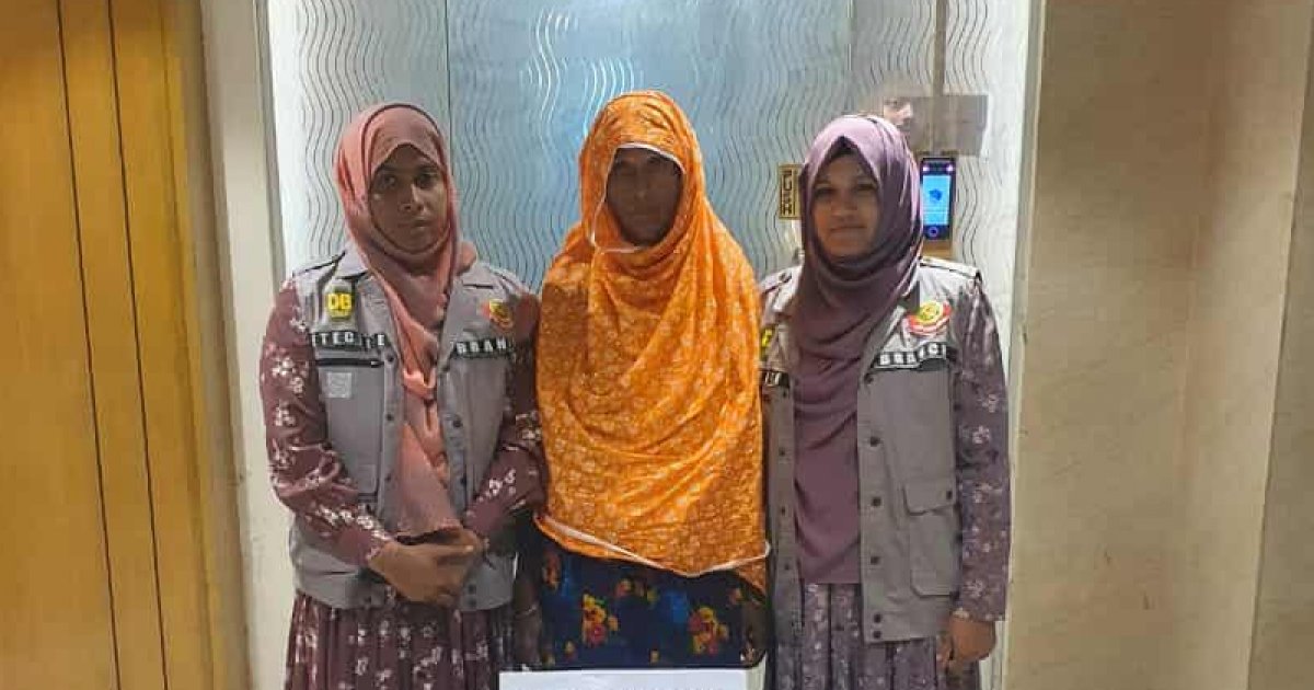 রাজধানীতে ১০ হাজার পিস ইয়াবাসহ নারী গ্রেফতার