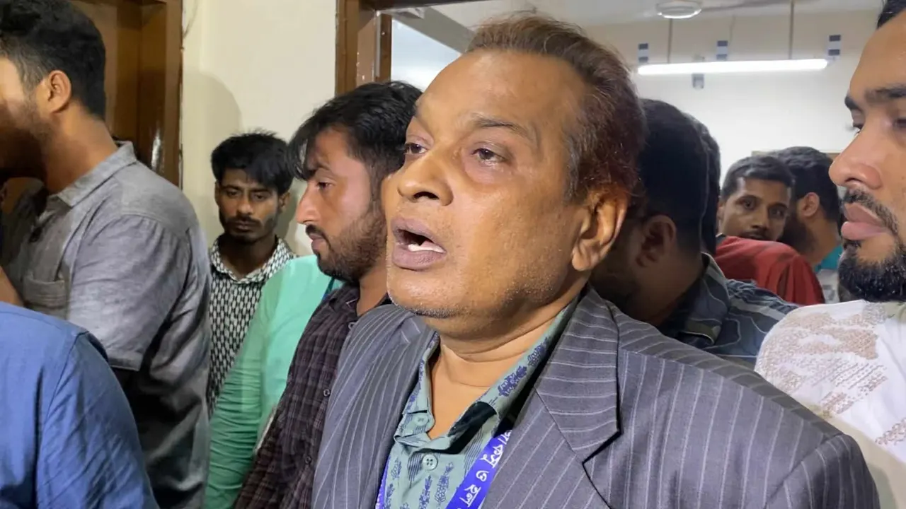 ‘জাকসুতে ভোট কারচুপির প্রমাণ দিতে পারলে চাকরি ছেড়ে দেব’: নির্বাচন কমিশনার