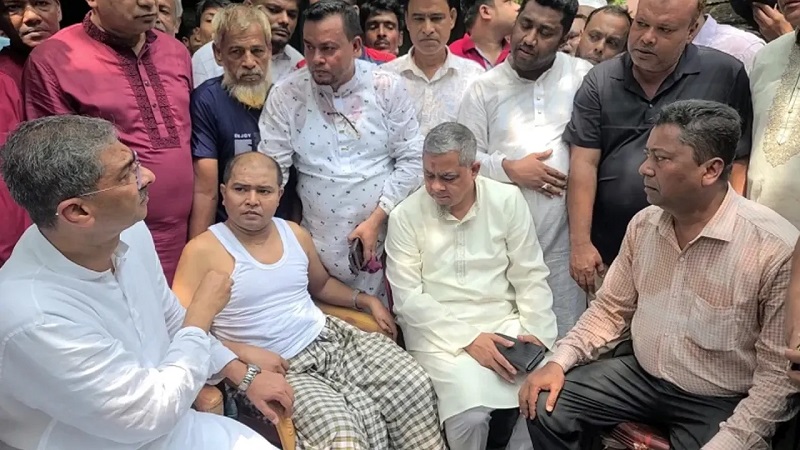 যুবদল কর্মীর শরীরে ৪২ কোপ, চিকিৎসার দায়িত্ব নিলেন এ্যানি