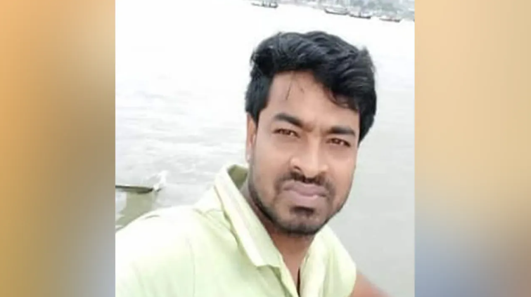 চাঁদাবাজ সন্দেহে যুবককে পিটিয়ে হত্যা