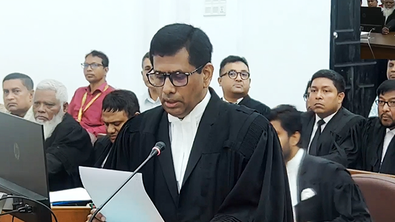 শেখ হাসিনা সেনাবাহিনীকে উসকে দিয়ে গৃহযুদ্ধ লাগানোর চেষ্টা করেছেন: চিফ প্রসিকিউটর