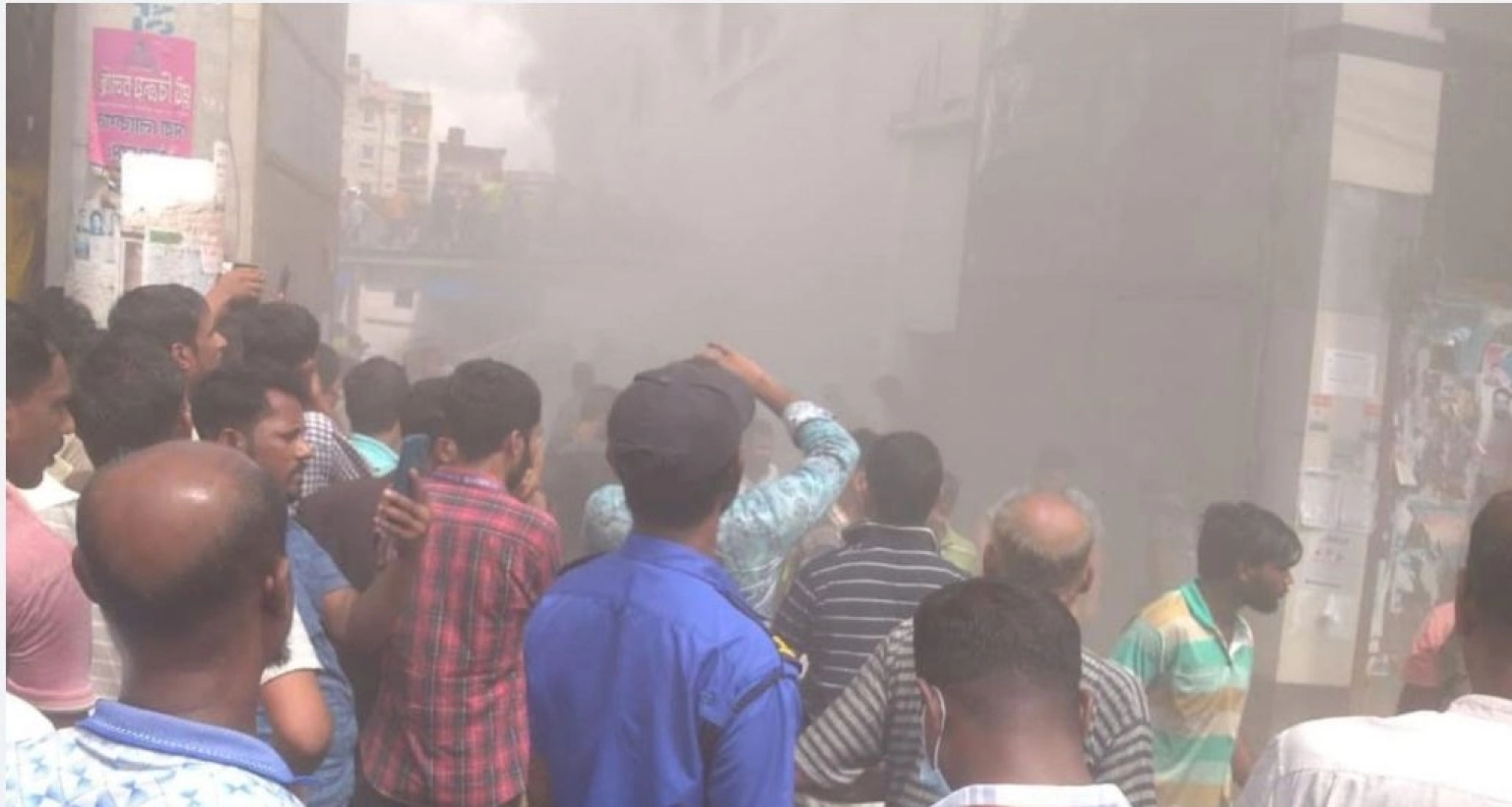 পোশাক কারখানায় ভয়াবহ আগুন