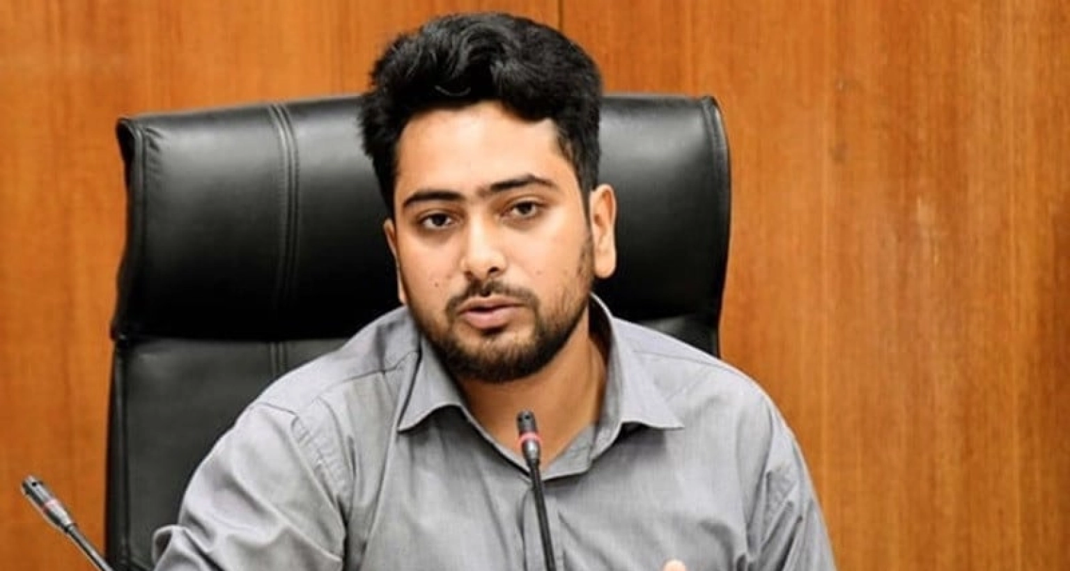 শেখ হাসিনার জন্য ফাঁসির দড়ি অপেক্ষা করছে : নাহিদ ইসলাম