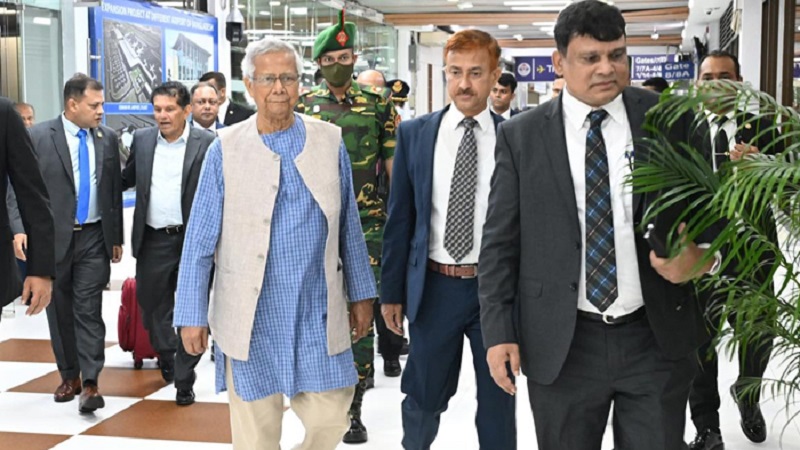 রোমের উদ্দেশে ঢাকা ছাড়লেন প্রধান উপদেষ্টা