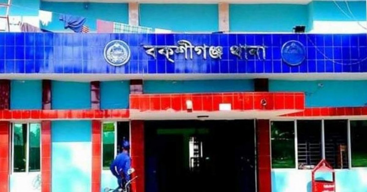 মাদক ব্যবসায়ীকে গ্রেফতার করার পর পুলিশের ওপর হামলা