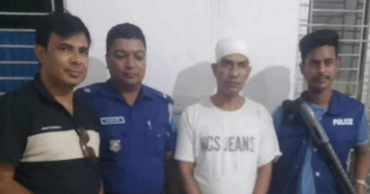 পুলিশকে লক্ষ্য করে গুলি, আশুলিয়ায় পিস্তলসহ ডাকাত গ্রেফতার