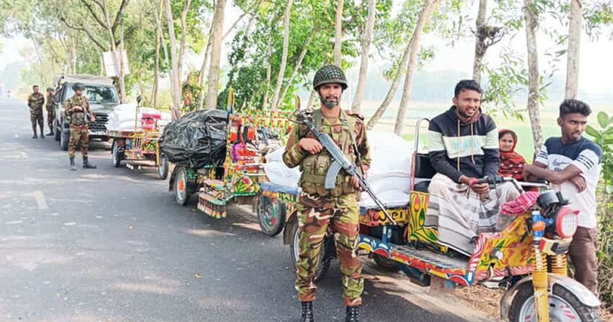 যৌথবাহিনীর অভিযানে সারা দেশে গ্রেফতার ৪৪, অস্ত্র ও গোলাবারুদ উদ্ধার