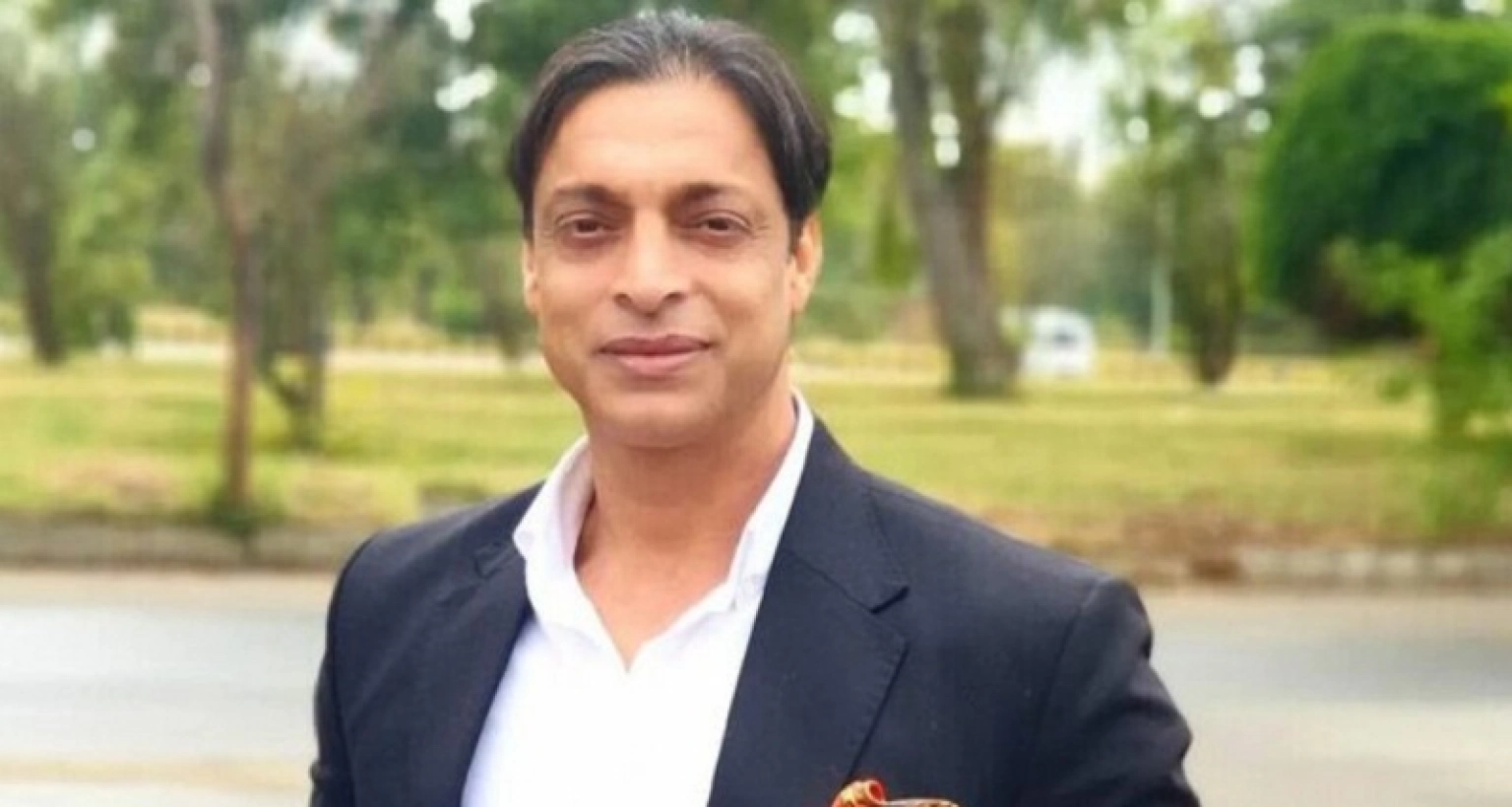 শোয়েব আখতারের চোখে সর্বকালের সেরা তিন ক্রিকেটার