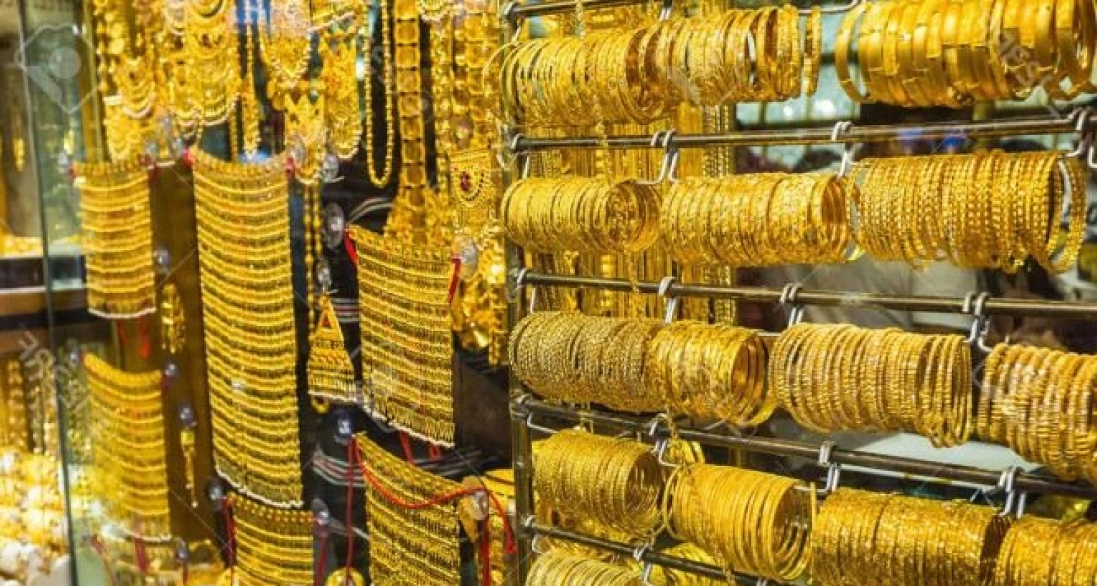 দেশের বাজারে এবার এক লাফে যত বাড়ল স্বর্ণের দাম