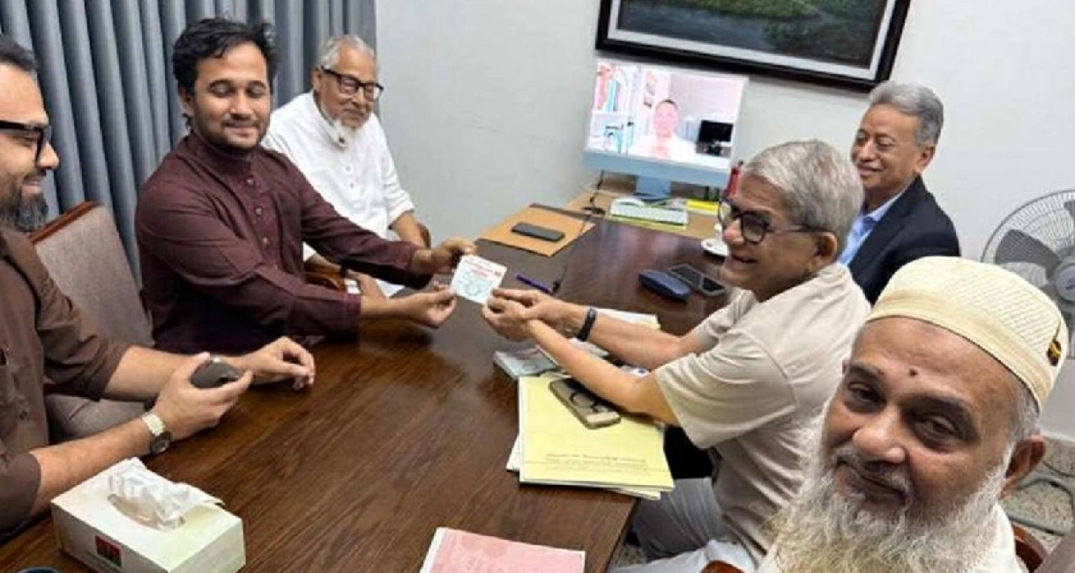 এবার বিএনপিতে যোগ দিলেন মীর মুগ্ধের ভাই, তারেক রহমান ছিলেন ভার্চুয়ালি