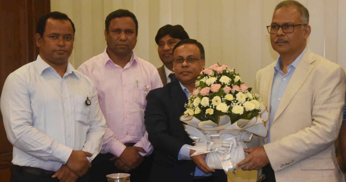 নাগরিক সেবার মানোন্নয়নের তাগিদ ডিএসসিসির নতুন প্রশাসকের
