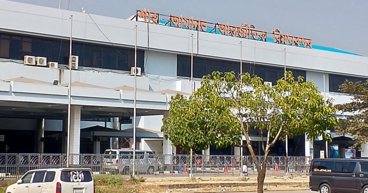 বিমানবন্দরের রানওয়েতে শিয়াল, ২৬ মিনিট পর উড়লো উড়োজাহাজ