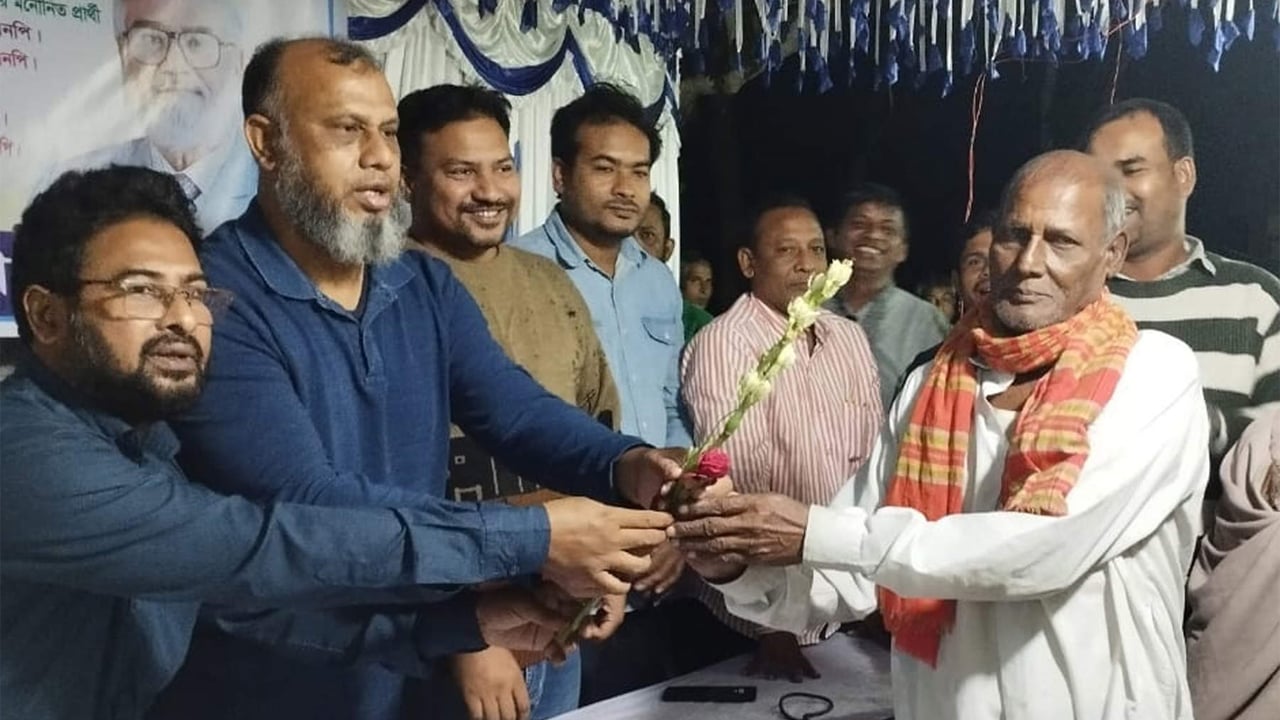 বিএনপিতে দেড় শতাধিক হিন্দু ধর্মাবলম্বীর যোগদান