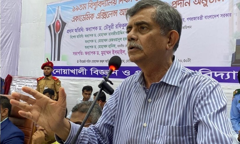 শিক্ষাকেন্দ্রে রাজনৈতিক কলুষতা আনার কোনো মানে হয় না: শিক্ষা উপদেষ্টা
