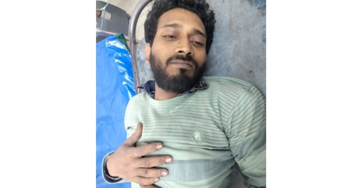 যশোরে মাদ্রাসার ভেতরে যুবককে পিটিয়ে পুলিশে সোপর্দ