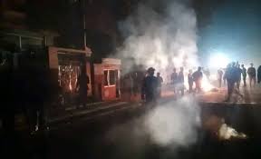 যবিপ্রবি এলাকায় ছাত্রীকে উত্ত্যক্ত করার ঘটনার জেরে শিক্ষার্থী ও এলাকাবাসীর মধ্যে সংঘর্ষ