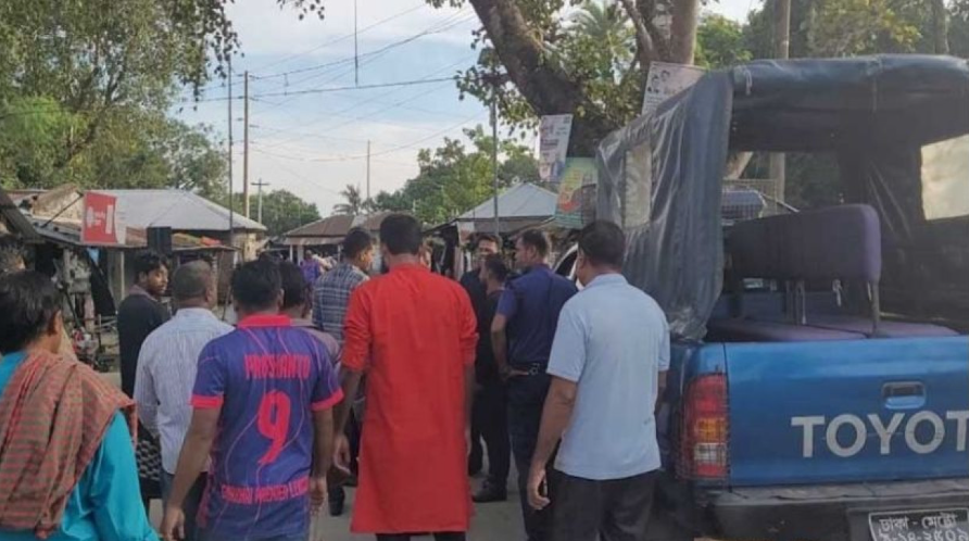 দুই পুলিশ কনস্টেবলকে চাঁদাবাজির অভিযোগে দুর্গাপুরে গণধোলাই