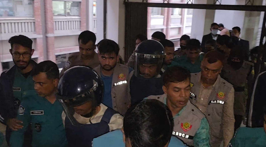 ফিলিপ দুজনকে সীমান্ত পার করে দিয়েছে : আদালতে সিবিউন