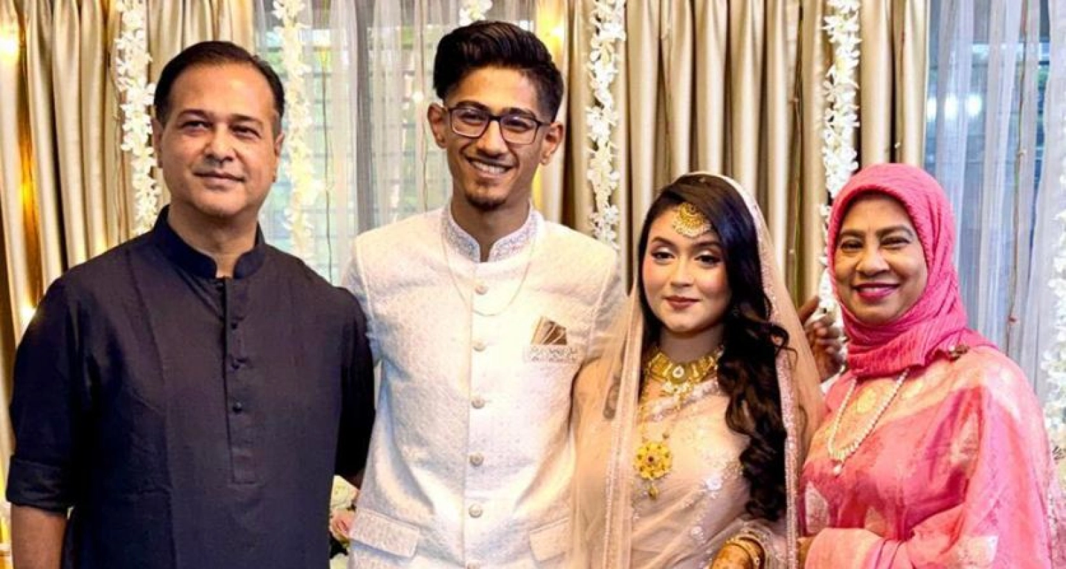 আসিফ আকবরের নিজেই সুখবরটি দিয়েছেন