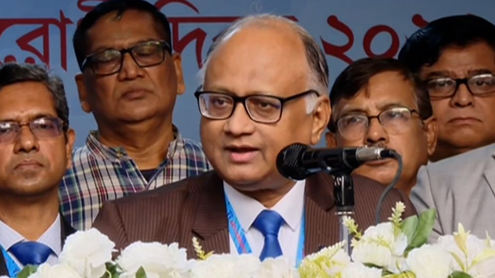 নির্বাচনে দুর্নীতিবাজ-চাঁদাবাজদের ভোট না দেওয়ার আহ্বান দুদক চেয়ারম্যানের
