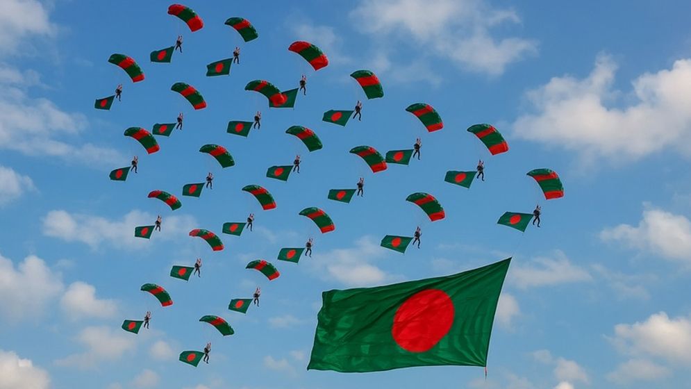 বিজয় দিবসে সর্বাধিক পতাকা হাতে প্যারাস্যুটিং, বিশ্বরেকর্ড গড়ার প্রত্যয় বাংলাদেশের