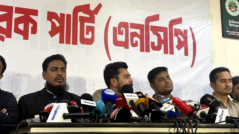 জামায়াতের সঙ্গে জোটে যাওয়ার আনুষ্ঠানিক ঘোষণা দিলেন নাহিদ