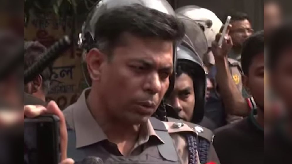 ঢাকা-আইডিয়াল কলেজের শিক্ষার্থীদের আকস্মিক উত্তেজনায় সংঘর্ষ: ডিসি মাসুদ