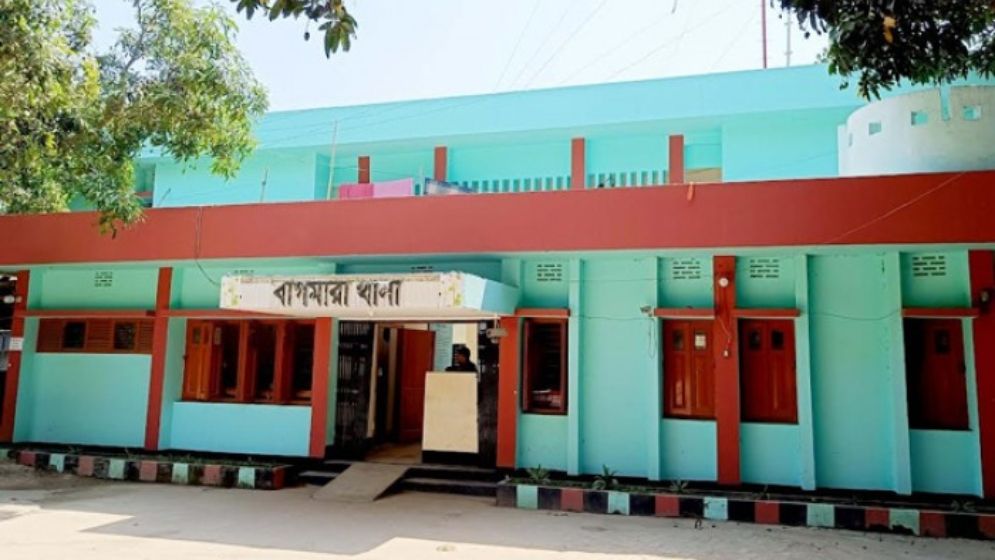 বিএনপি প্রার্থীর সমর্থক হিন্দু পরিবারসহ ১৫টি বাড়িতে হামলা, ২৫ জনের বিরুদ্ধে মামলা