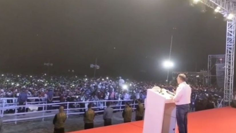 কেন্দ্রের সামনে ফজরের নামাজ পড়ে ভোট দেওয়ার আহ্বান তারেক রহমানের