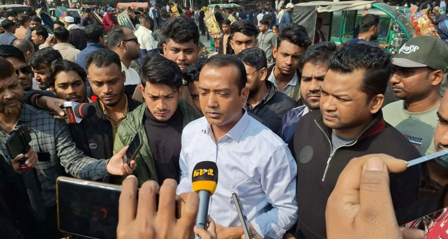 ইসি সচিবালয় ঘেরাও