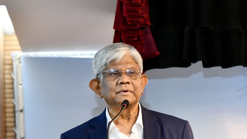 স্থিতিশীলতার পথে বাংলাদেশের অর্থনীতি: অর্থ উপদেষ্টা