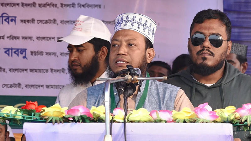 ৬৪ হাজার মামলা দিয়েও আমাকে দমানো যাবে না: আমির হামজা