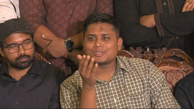 একপক্ষীয় আচরণ হলে নির্বাচনের প্রয়োজন নেই: হাসনাত আব্দুল্লাহ