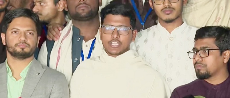 জকসু নির্বাচন: হাদি-বিশ্বজিত-খালেদা জিয়া ও জুলাই শহীদদের বিজয় উৎসর্গ করলেন ভিপি রিয়াজ