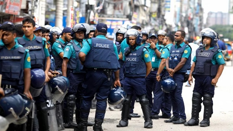 নিরাপত্তা ঝুঁকি এড়াতে বাংলাদেশ থেকে কূটনীতিকদের পরিবার সরিয়ে নিচ্ছে ভারত
