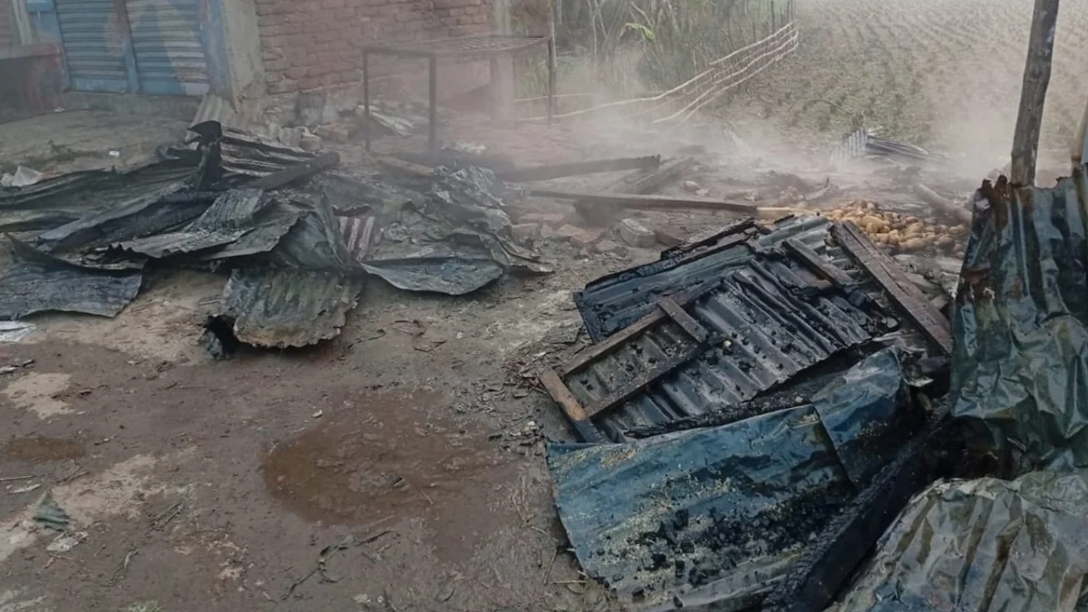 জামায়াতের কার্যালয়ে আগুন | Barta Bazar