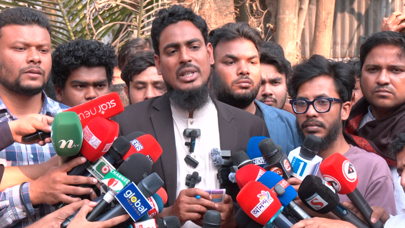 বিএনপি একদিকে ফ্যামিলি কার্ডের কথা বলে, অন্যদিকে ফ্যামিলিতেই হামলা চালায়: আখতার হোসেন
