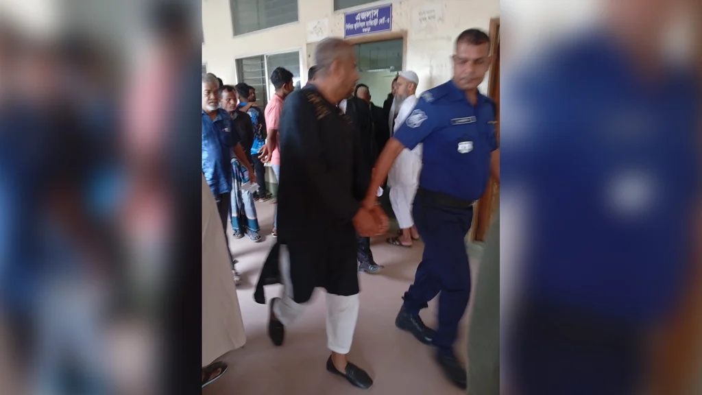 ক্রসফায়ারের হুমকি দিয়ে চাঁদা আদায়, সাবেক ওসি কারাগারে