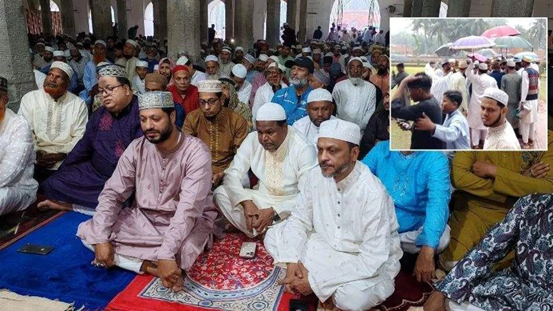 বৃষ্টি উপেক্ষা করে ষাটগম্বুজ মসজিদে হাজারো মানুষের ঢল