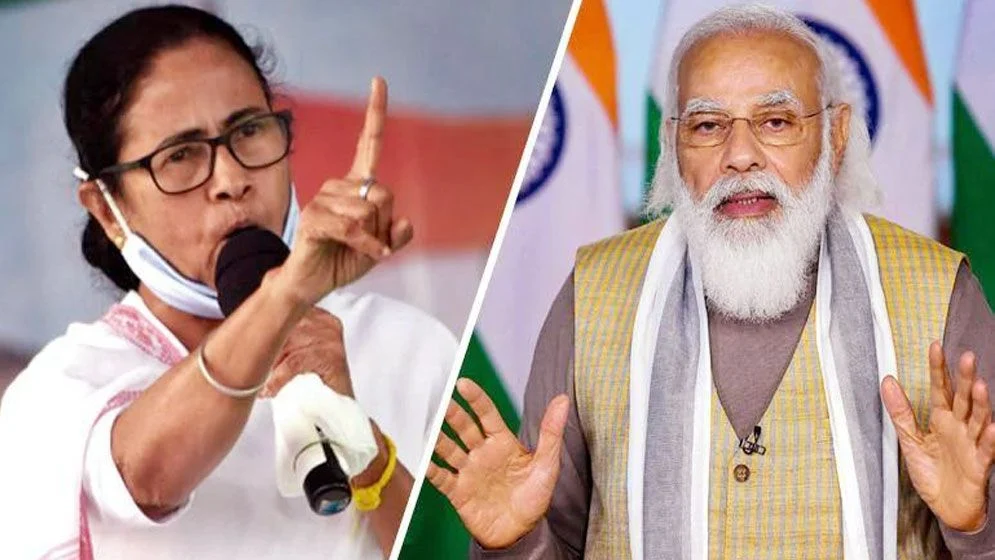 মোদিকে অনুপ্রবেশকারী বললেন মমতা