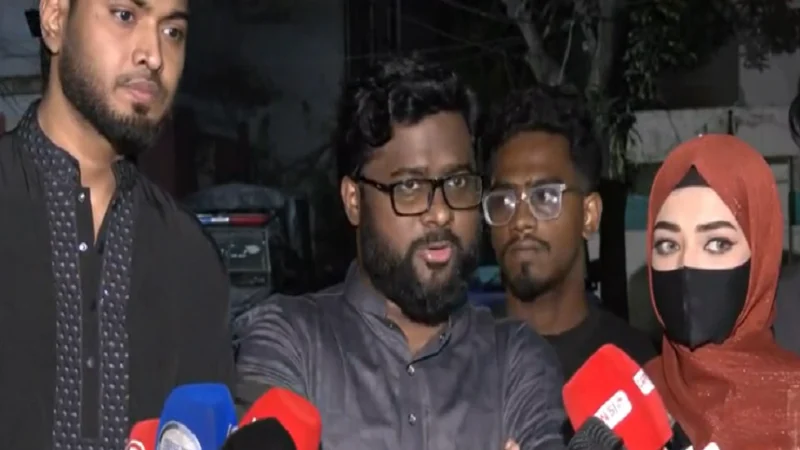 ঢাবিতে ছাত্রলীগের মহড়া: ব্যবস্থা নিতে পুলিশকে ছাত্রশক্তির আলটিমেটাম