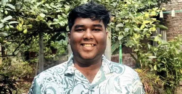 পদ্মায় বাসডুবিতে নিখোঁজ জাবি শিক্ষার্থী রাইয়ান, মারা গেছেন মা