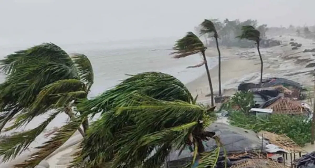 আজ ৬০ কিমি বেগে ঝড়ের শঙ্কা দেশের চার অঞ্চলে