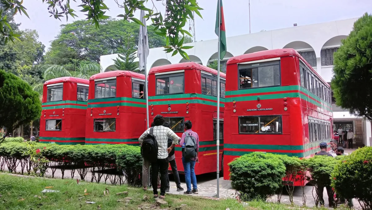 কুষ্টিয়ায় বাস শ্রমিকের ধর্মঘট: ভোগান্তিতে ইবি শিক্ষার্থীরা, দুঃখ প্রকাশ কর্তৃপক্ষের